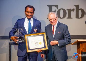 Miguel Kashal, Directeur Général de l’ARSP, honoré par FORBES pour son leadership en entrepreneuriat en RDC